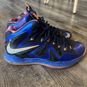 Lebron basketball shoes